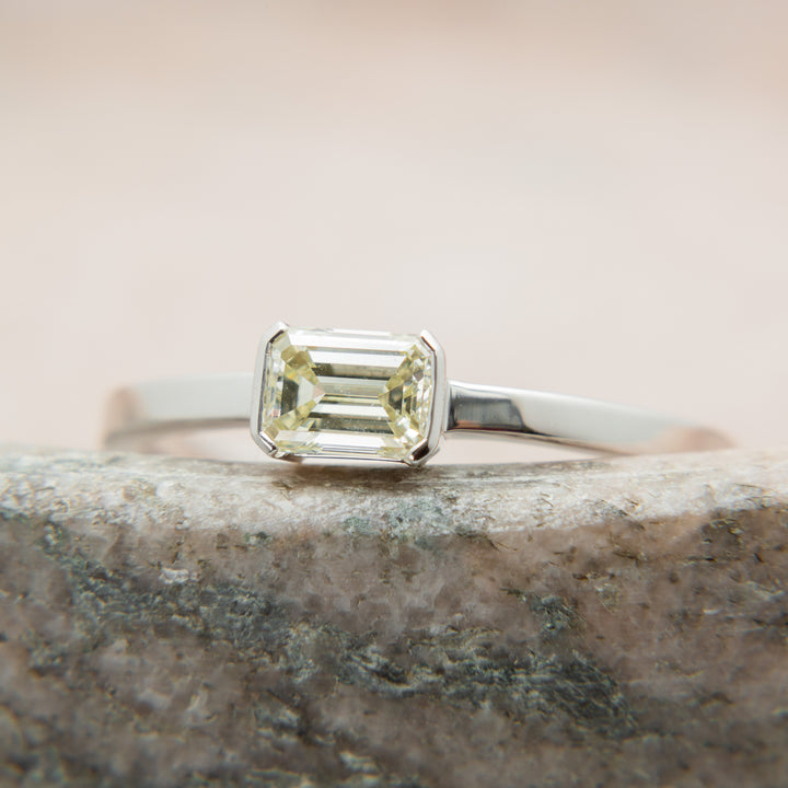 East-West Emerald cut Diamond ring in 14k White Gold
