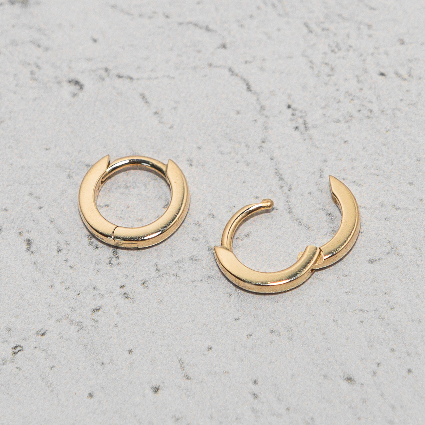 Huggie Hoop Earrings in 14k Yellow Gold